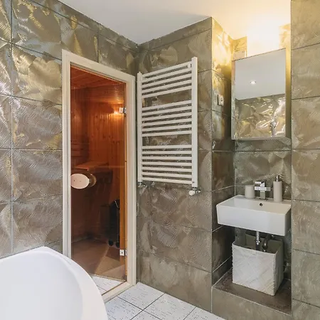 Danube Terrace Boutique With Private Sauna Apartmán