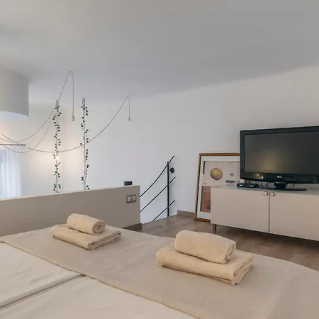 公寓 Danube Terrace Boutique With Private Sauna *