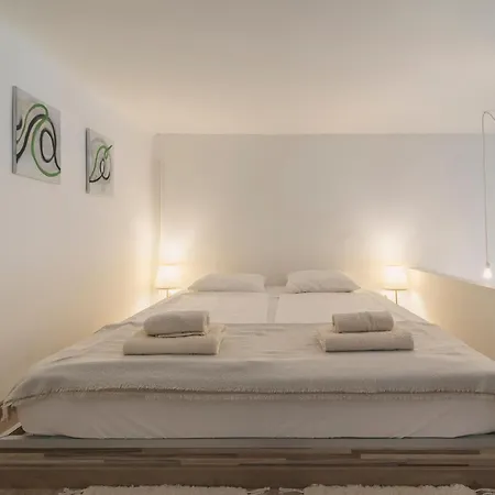 Danube Terrace Boutique With Private Sauna 公寓 *